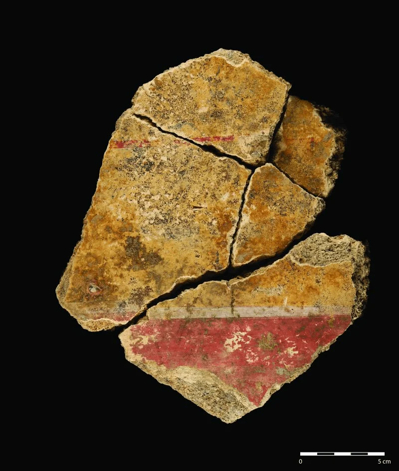 Figure 7: Painted wall plaster with a red border